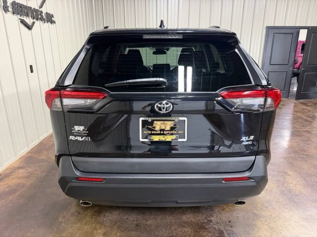 Used 2021 Toyota RAV4 XLE w/ Convenience Package AWD/4WD image 9