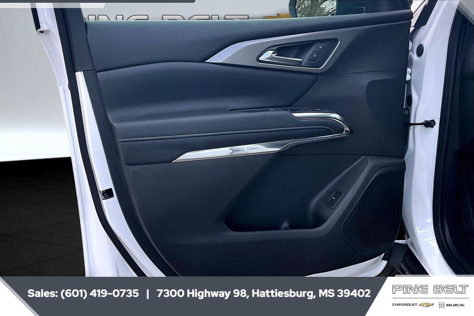 New 2026 Chevrolet Traverse LT w/ Driver Confidence Package image 17