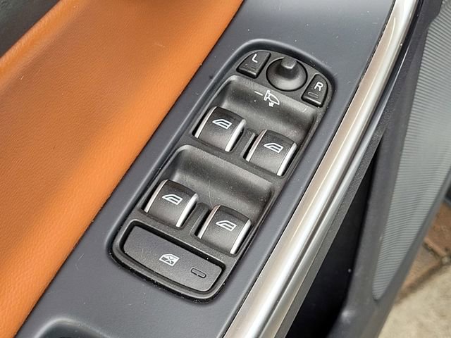 Used 2018 Volvo S60 T5 Inscription w/ Technology Package FWD image 16