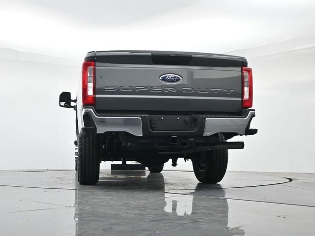 Certified 2025 Ford F350 XLT w/ FX4 Off-Road Package AWD/4WD image 34