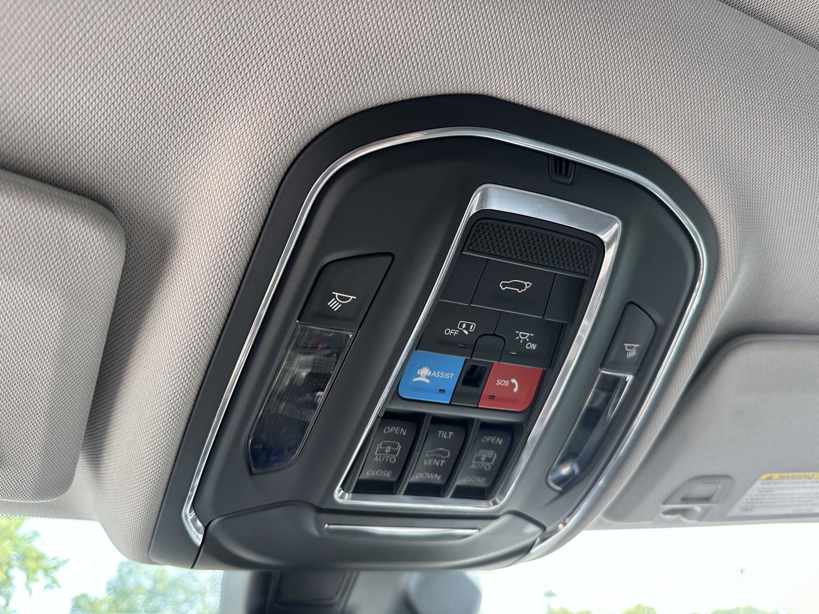 Used 2024 Jeep Grand Cherokee Limited 4xe image 35