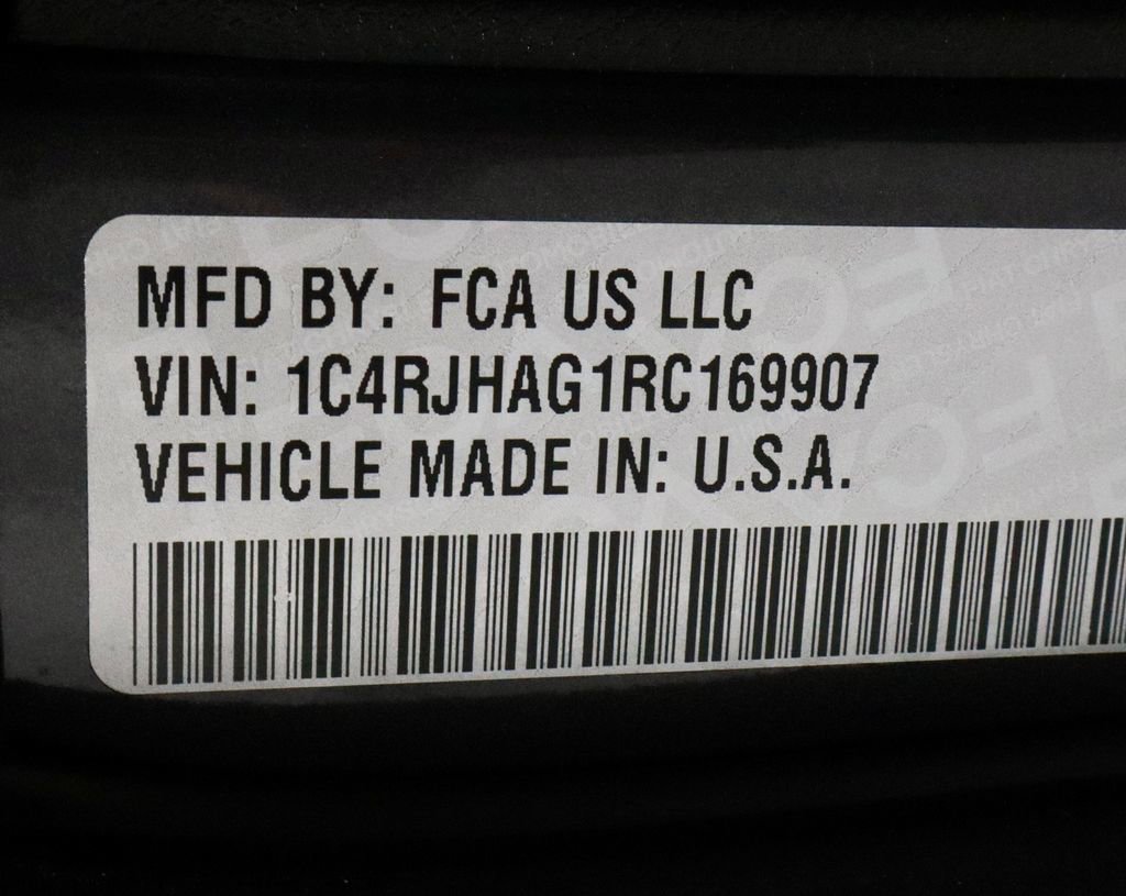 Used 2024 Jeep Grand Cherokee Altitude image 33