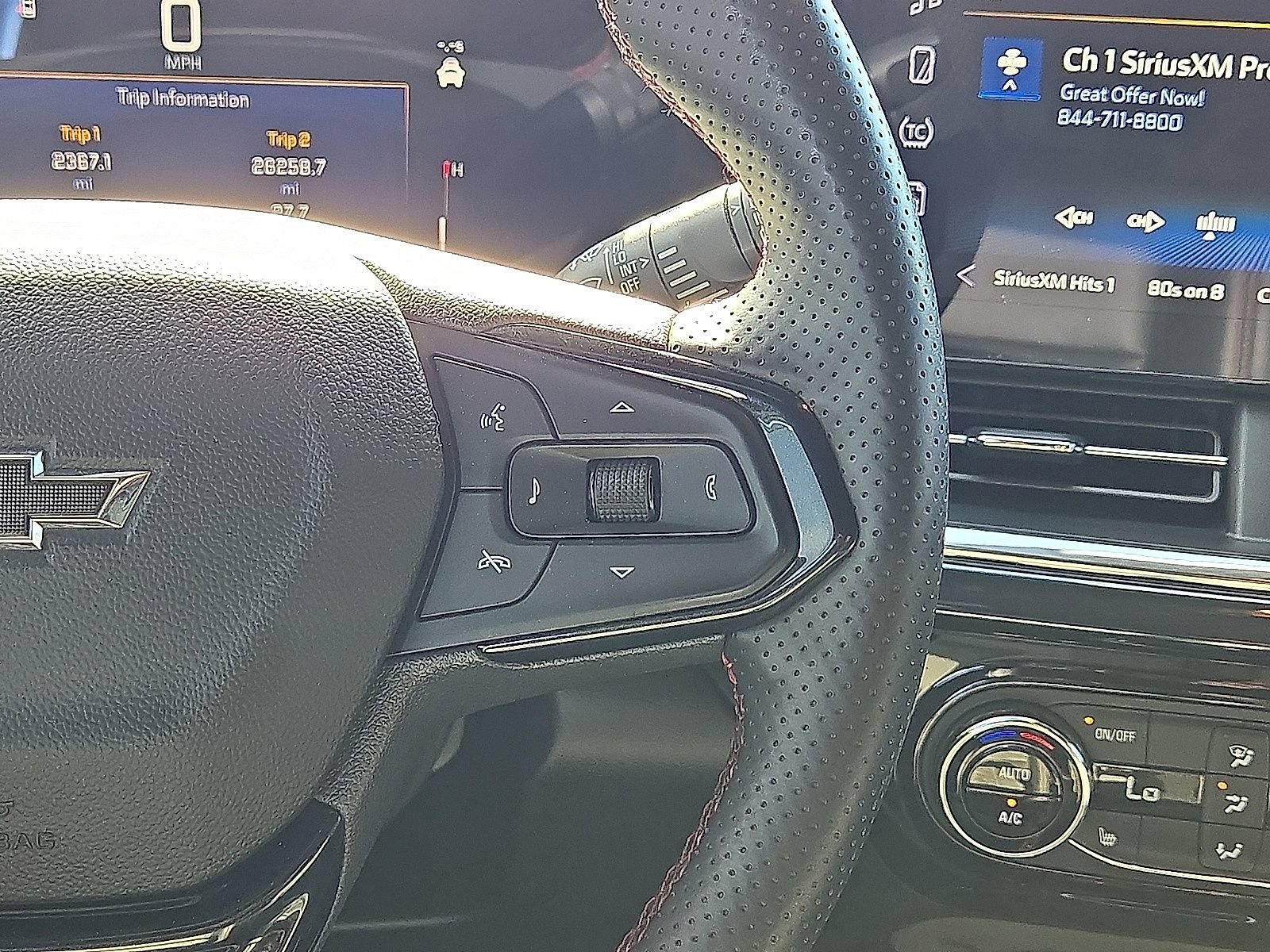 Used 2025 Chevrolet Trax RS w/ Driver Confidence Package FWD image 19