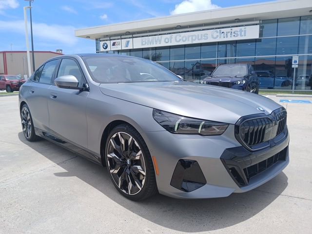 New 2026 BMW 540i xDrive image 1