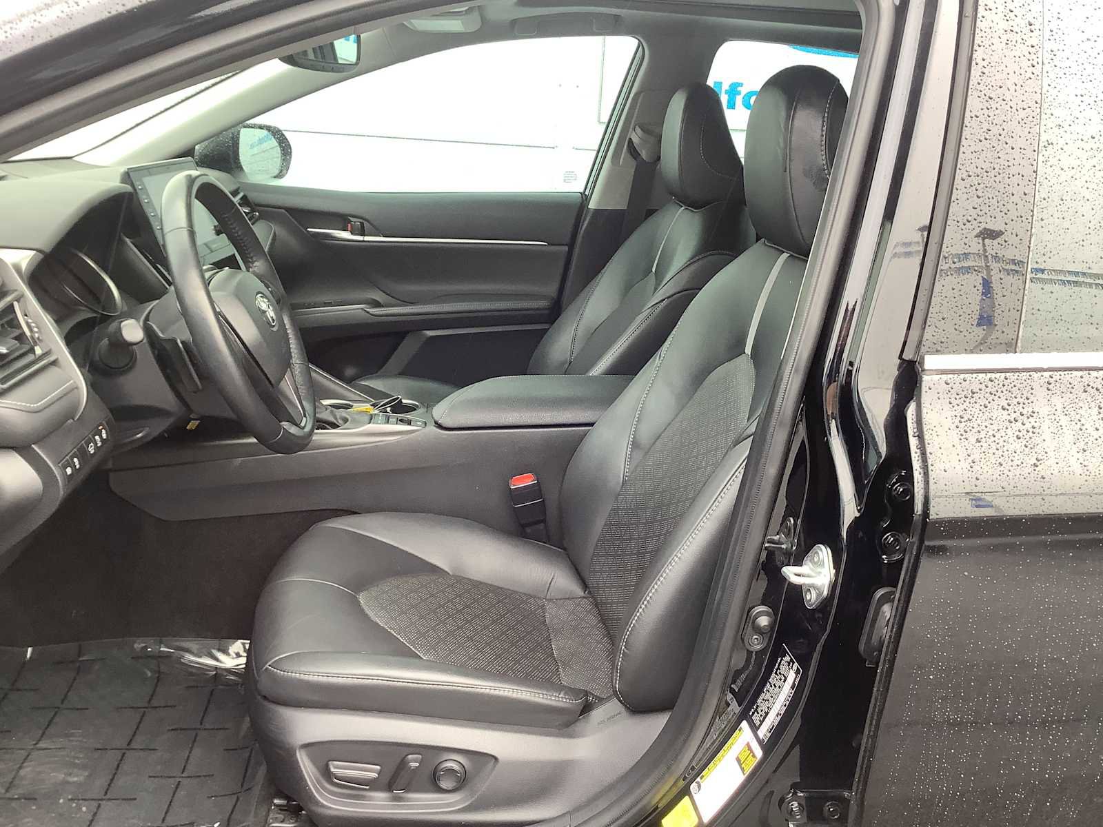 Used 2023 Toyota Camry XSE w/ Cold Weather Package image 11