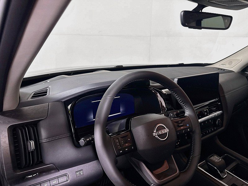 New 2026 Nissan Pathfinder Platinum w/ Accent Package AWD/4WD image 9