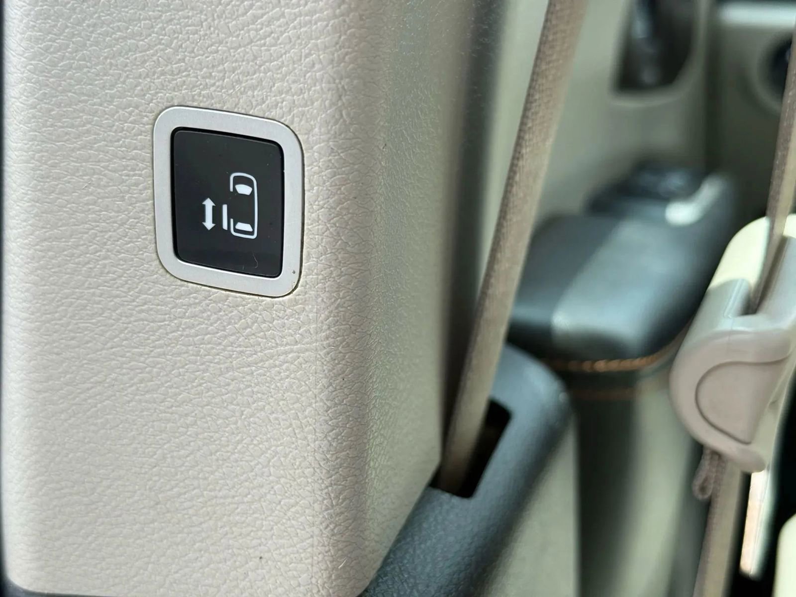 Used 2017 Chrysler Pacifica Touring-L w/ Tire & Wheel Group image 50