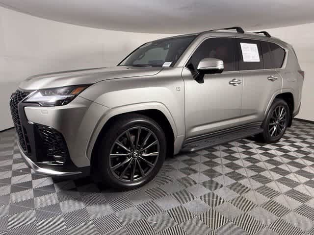 Used 2026 Lexus LX 600 F Sport w/ Accessory Package (Z1) AWD/4WD image 2