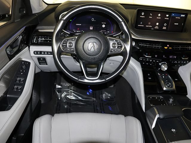 Used 2023 Acura MDX SH-AWD w/ Advance Package image 3