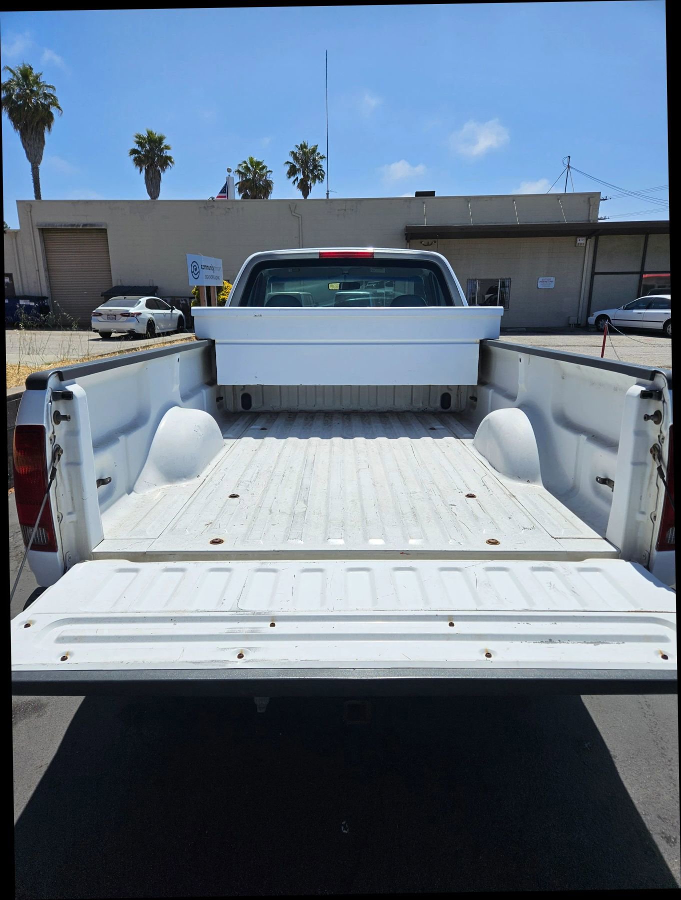 Used 1998 Ford F250 2WD Regular Cab image 6