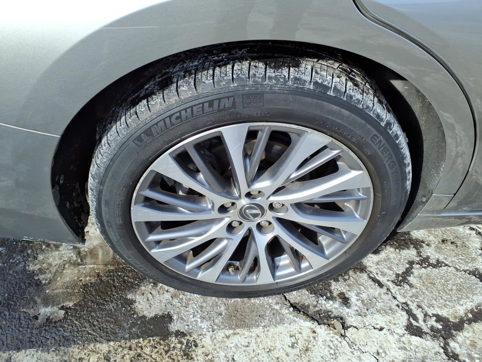 Used 2020 Lexus ES 350 w/ Premium Package image 7