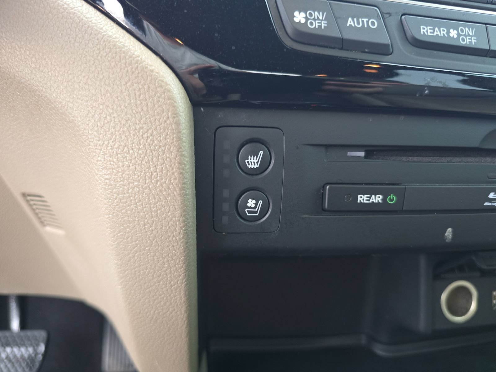 Used 2018 Honda Pilot Elite image 20