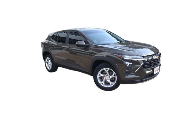Used 2024 Chevrolet Trax LS w/ LS Convenience Package FWD image 2
