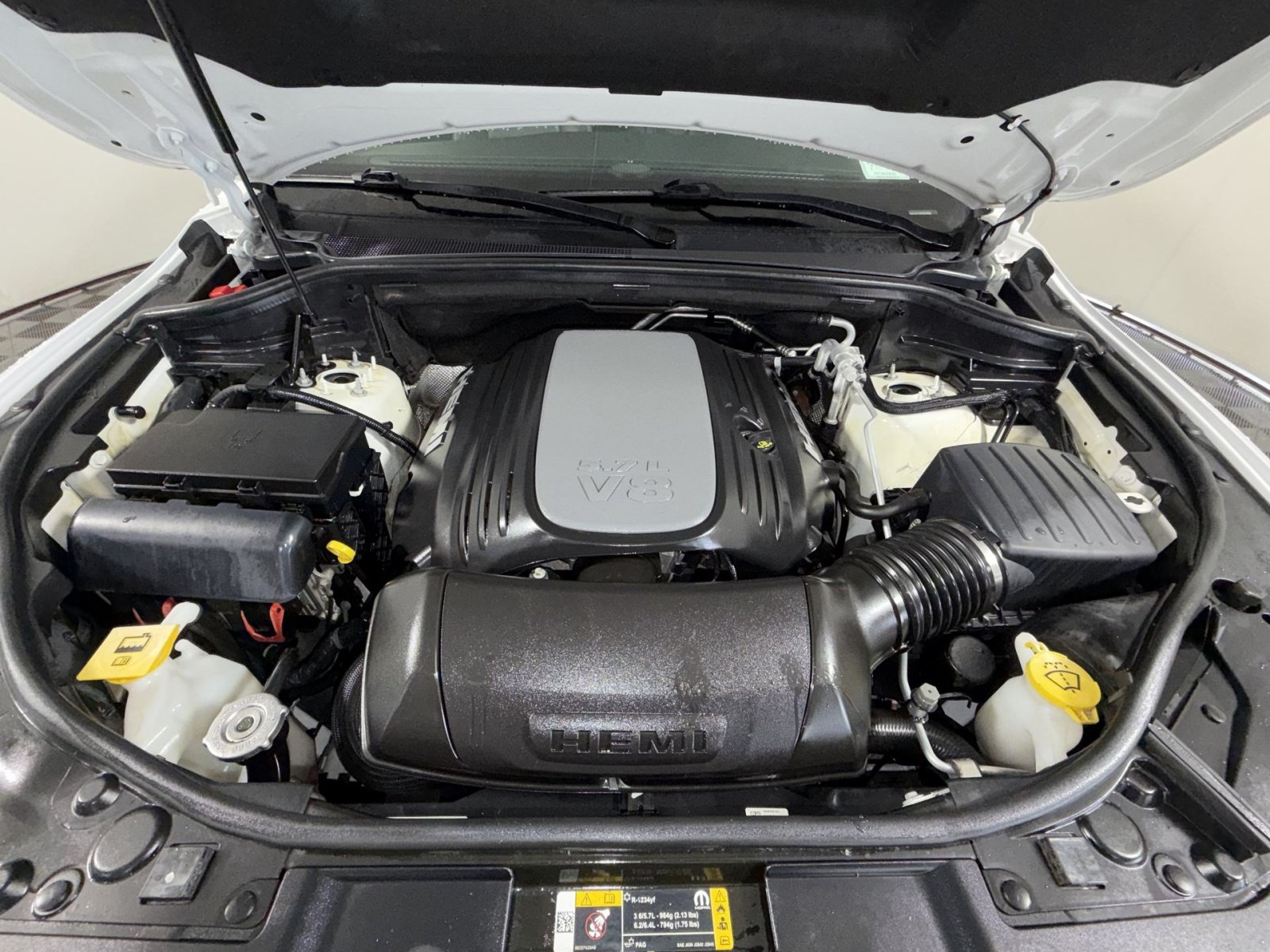 Used 2022 Dodge Durango R/T w/ Blacktop Package AWD/4WD image 29