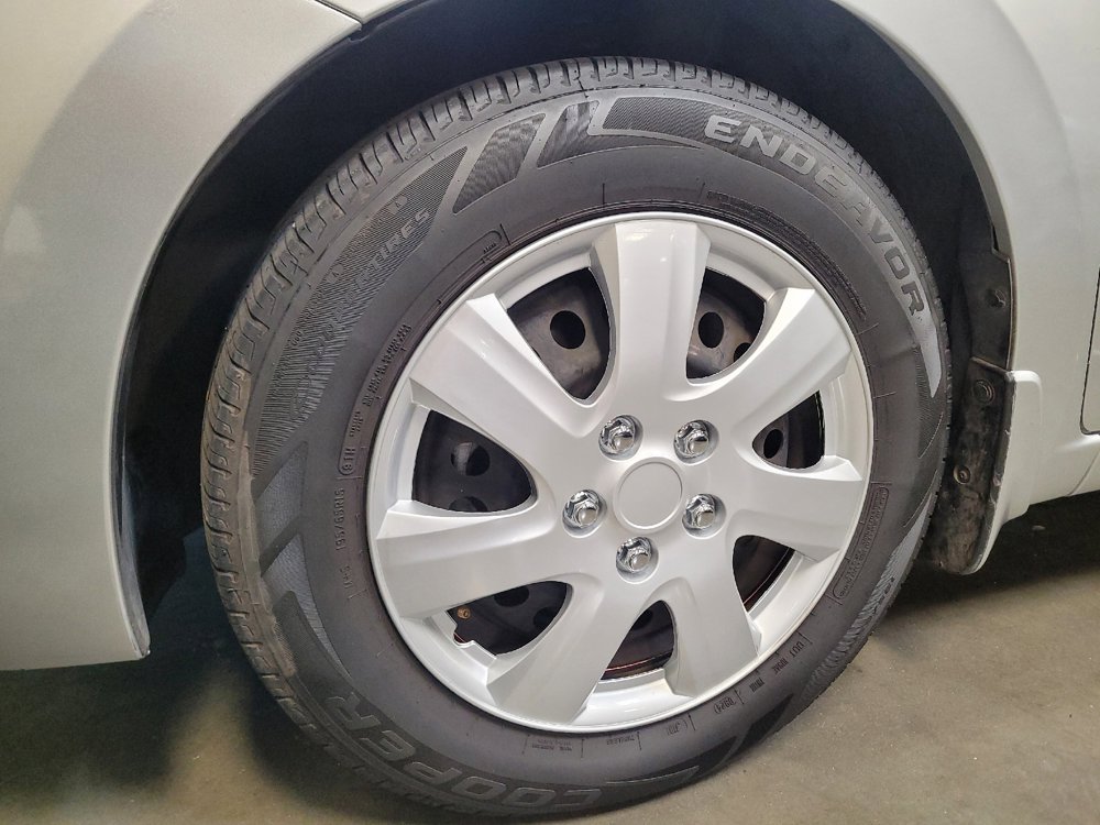 Used 2021 Nissan Versa S FWD image 31