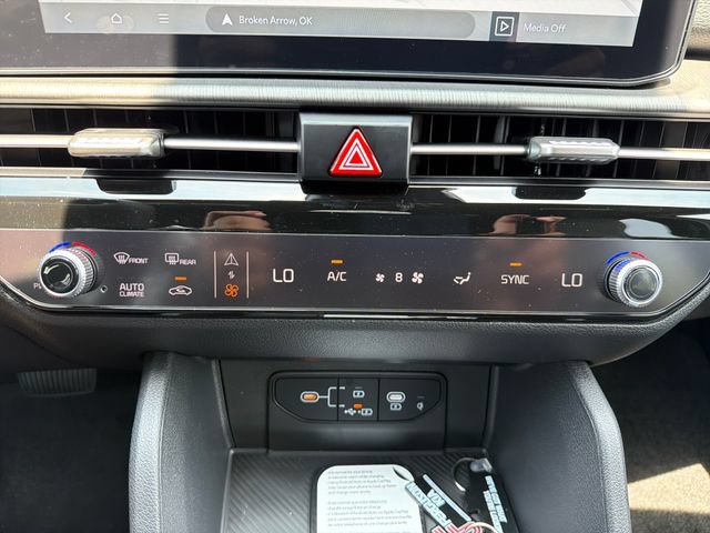 New 2026 Kia Sportage X-Line w/ X-Line Technology Package AWD/4WD image 14