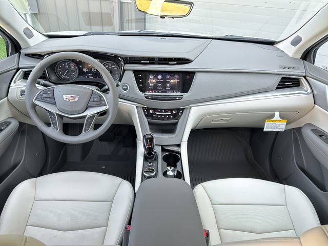 New 2026 Cadillac XT5 Premium Luxury w/ Driver Assist Package AWD/4WD image 16