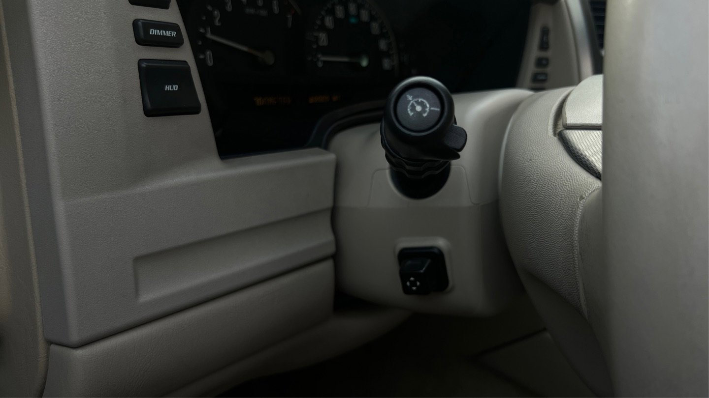 Used 2005 Cadillac XLR image 37