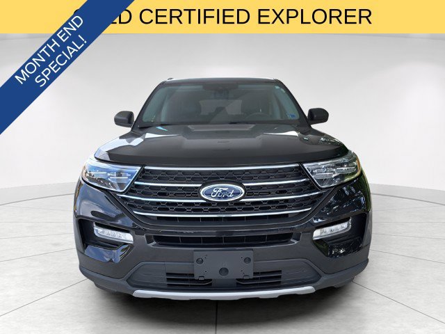 Used 2024 Ford Explorer XLT w/ Equipment Group 202A RWD image 2