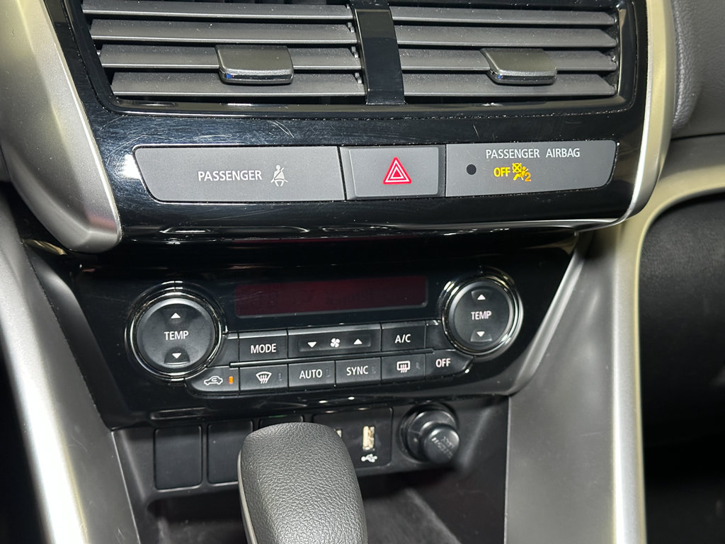 Used 2025 Mitsubishi Eclipse Cross AWD image 29