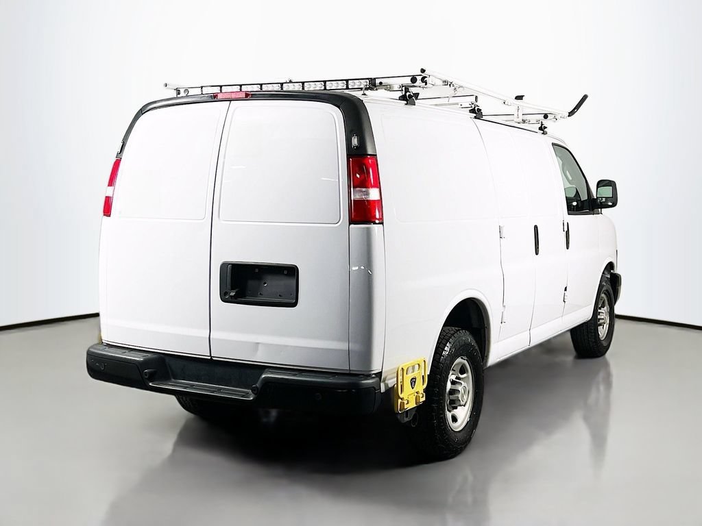 Used 2022 Chevrolet Express 2500 RWD image 5