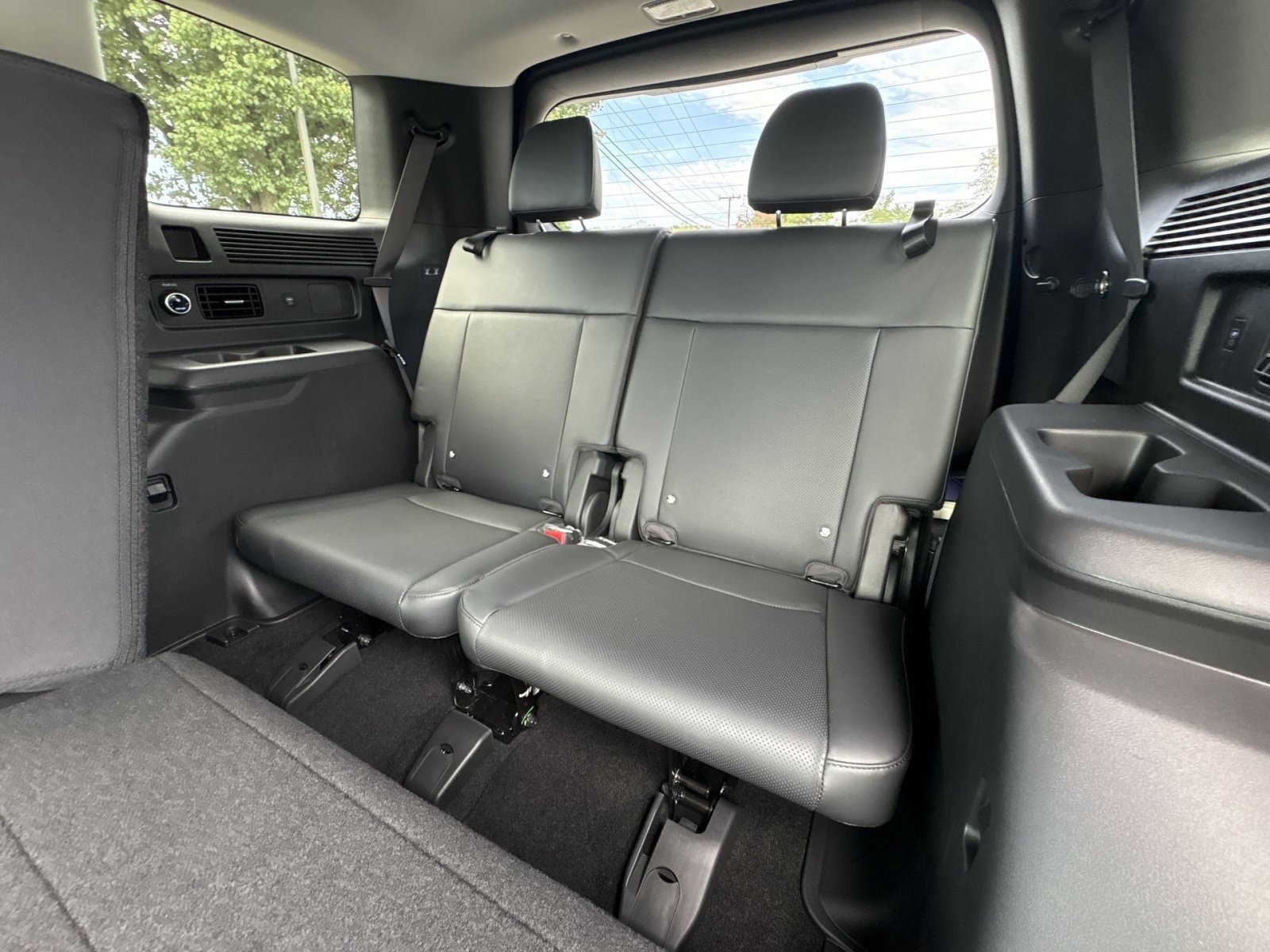 New 2027 Hyundai Santa Fe SEL FWD image 25