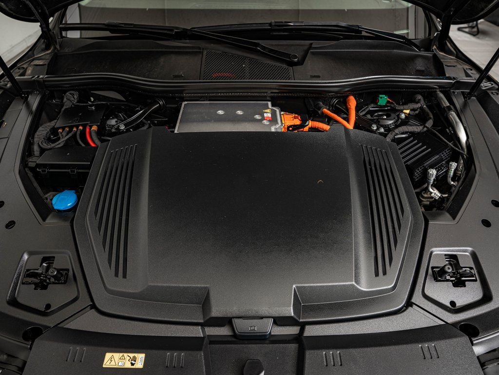 Used 2022 Audi e-tron Premium w/ Convenience Plus Package image 38