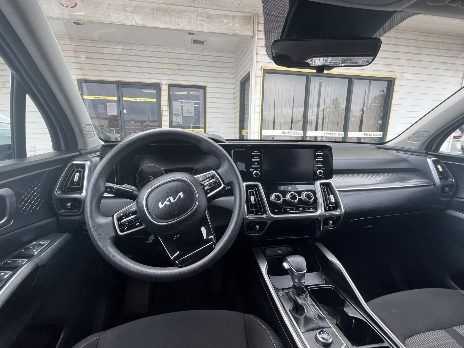 Used 2023 Kia Sorento LX image 34