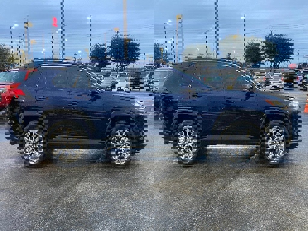 Certified 2024 Toyota RAV4 XLE Premium image 4