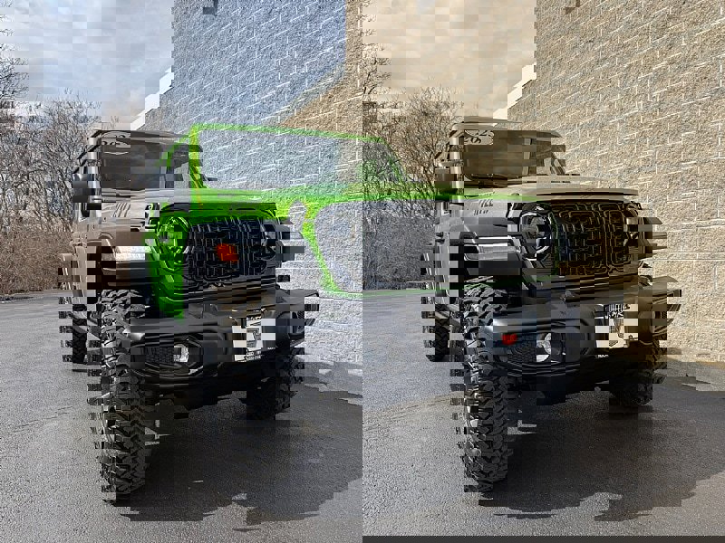 Used 2025 Jeep Wrangler Willys image 1