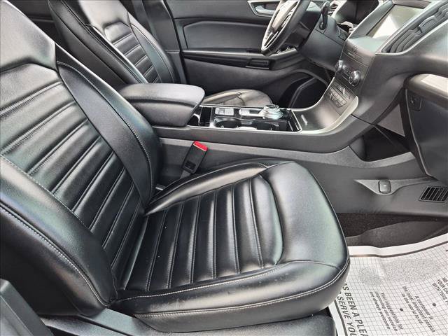 Used 2020 Ford Edge SEL FWD image 18