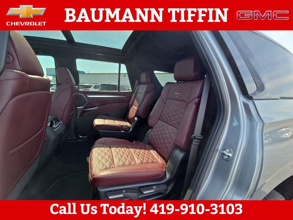 Used 2025 Cadillac Escalade Sport w/ LPO, ONYX Package image 17