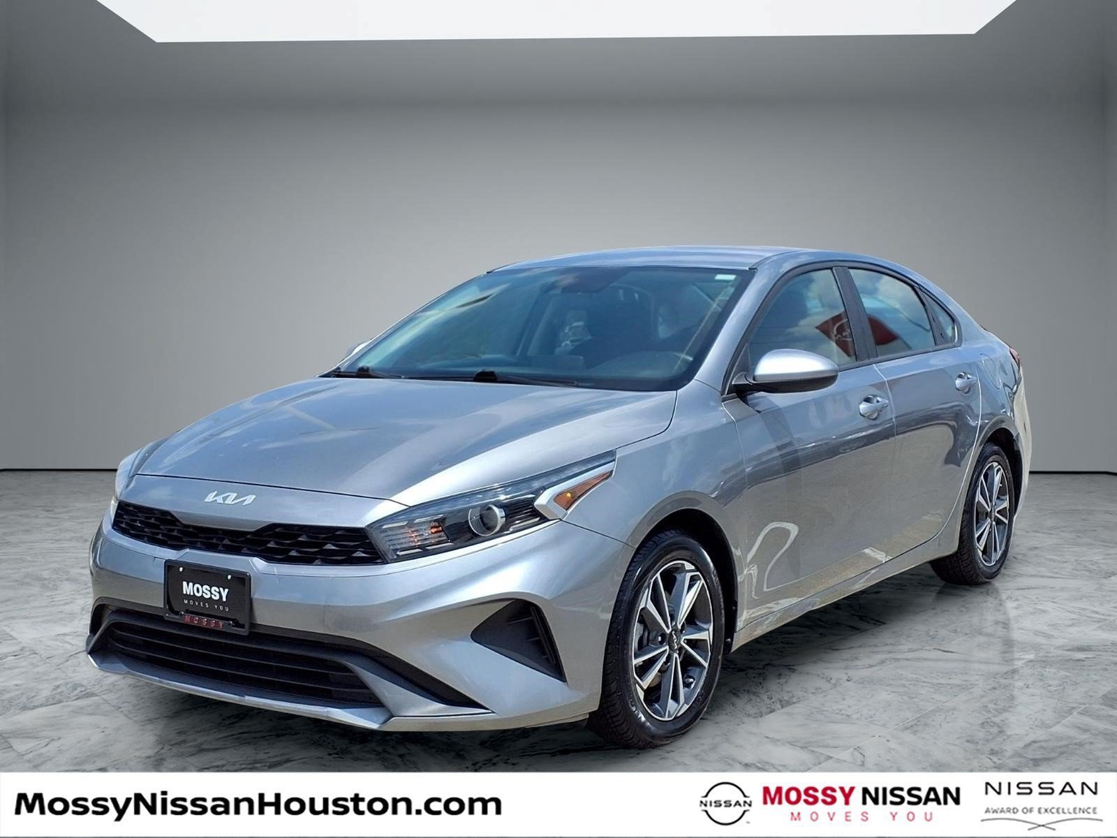 Used 2022 Kia Forte LXS FWD image 4