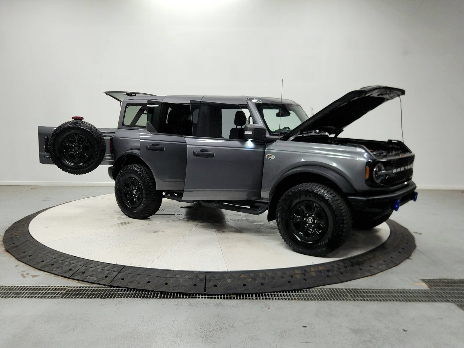 Used 2024 Ford Bronco Wildtrak AWD/4WD image 10