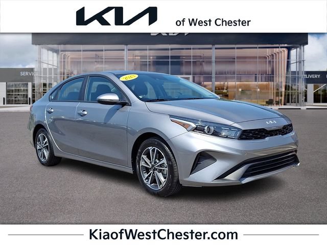 Used 2023 Kia Forte LXS w/ LXS Technology Package FWD image 1