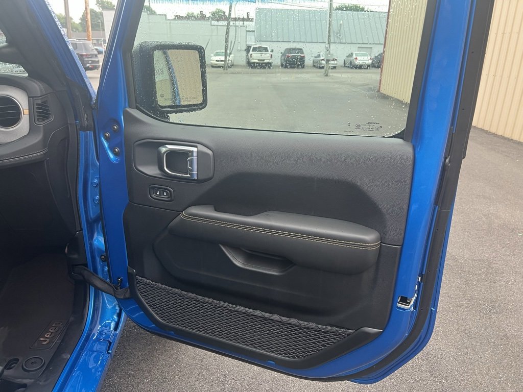 New 2025 Jeep Wrangler Sahara image 27