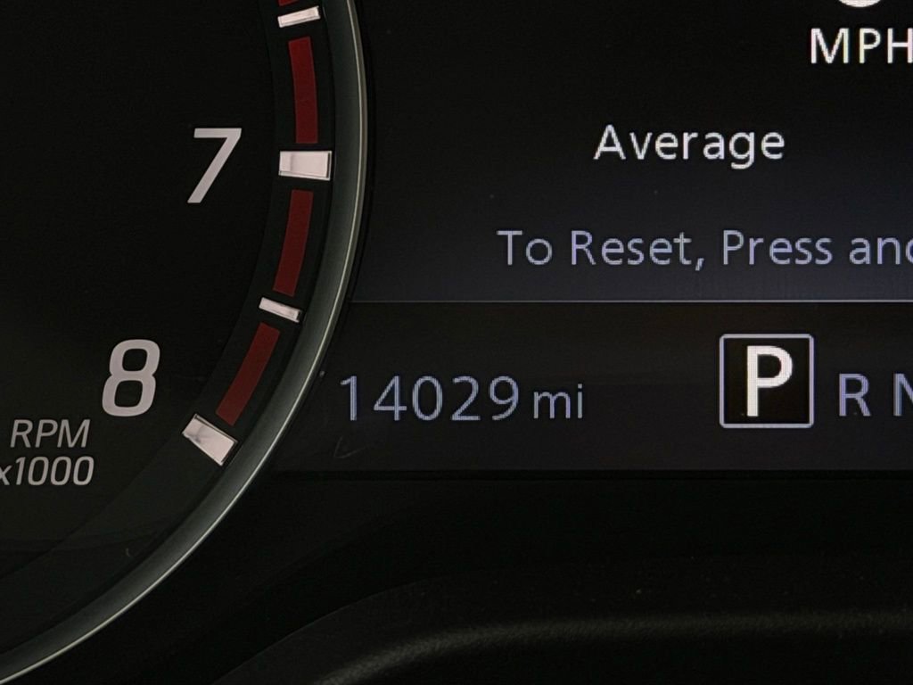 Used 2024 Nissan Titan SV w/ SV Convenience Package image 16