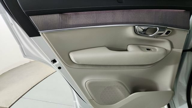 New 2026 Volvo XC90 T8 Ultra w/ Lounge Package AWD/4WD image 28