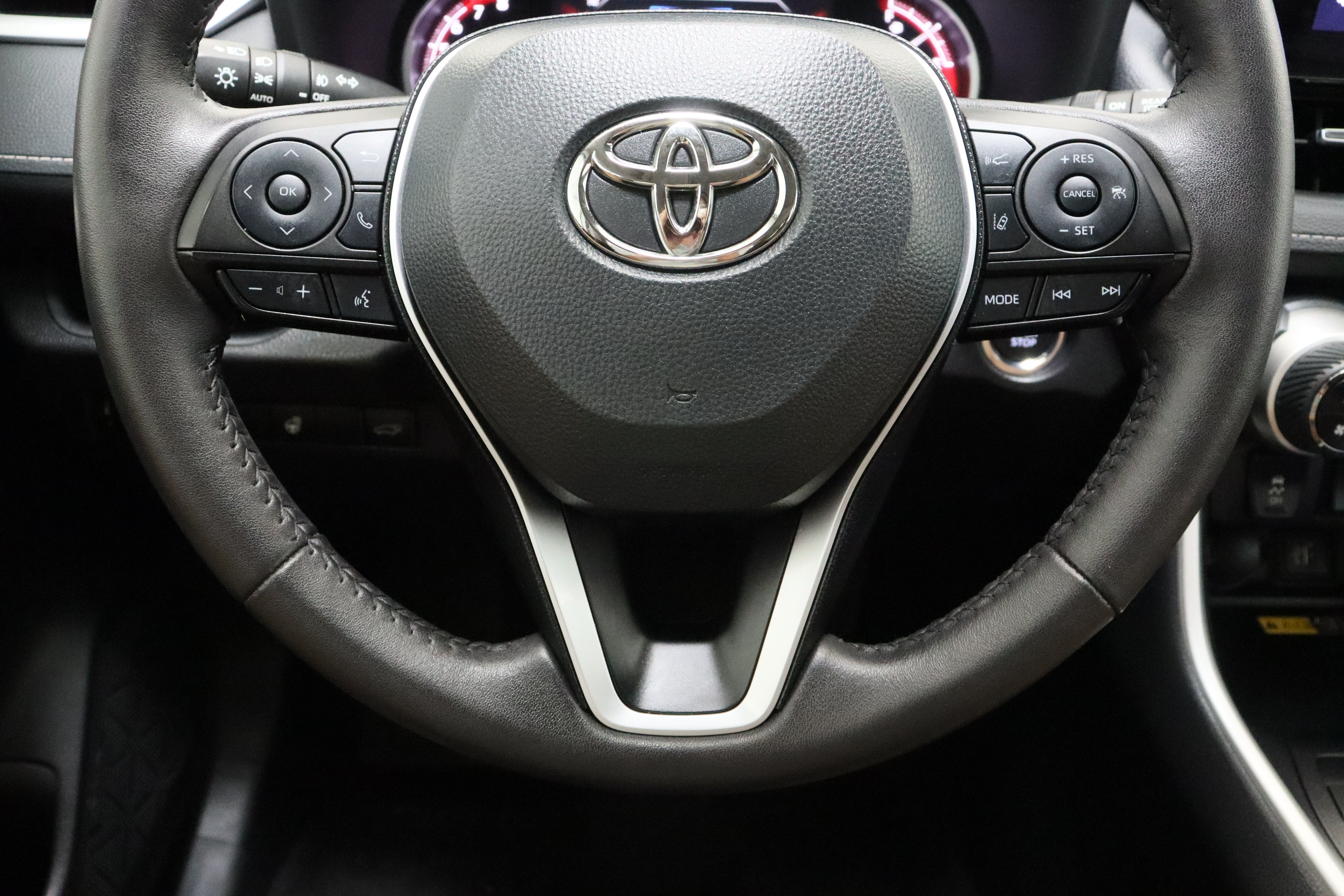Certified 2025 Toyota RAV4 XLE Premium w/ Weather Package AWD/4WD image 25