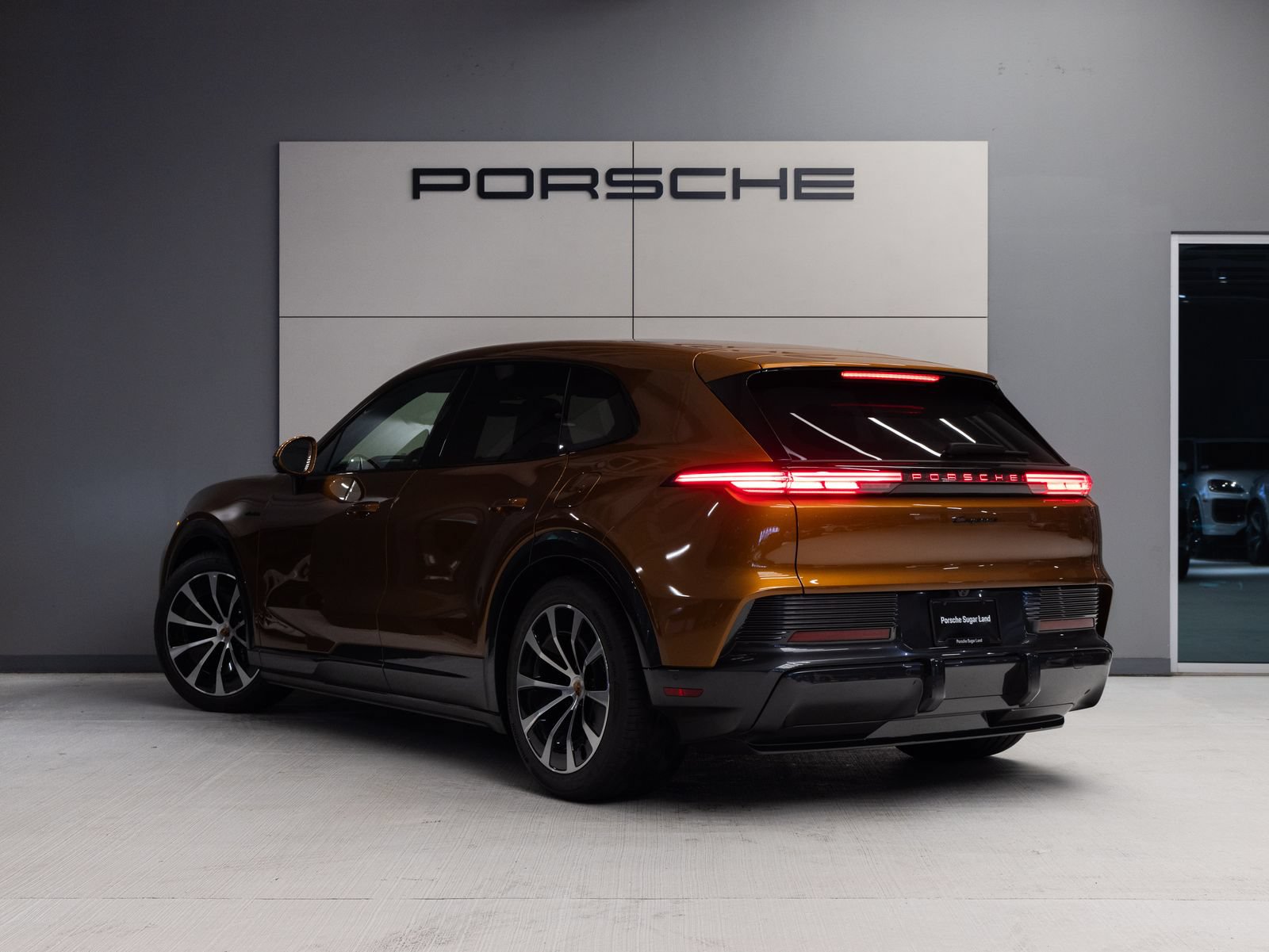 New 2026 Porsche Cayenne Electric AWD/4WD image 5