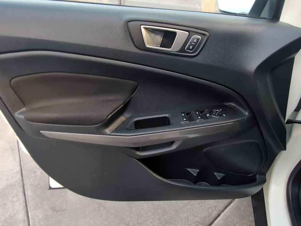 Used 2021 Ford EcoSport SE w/ SE Convenience Package image 10