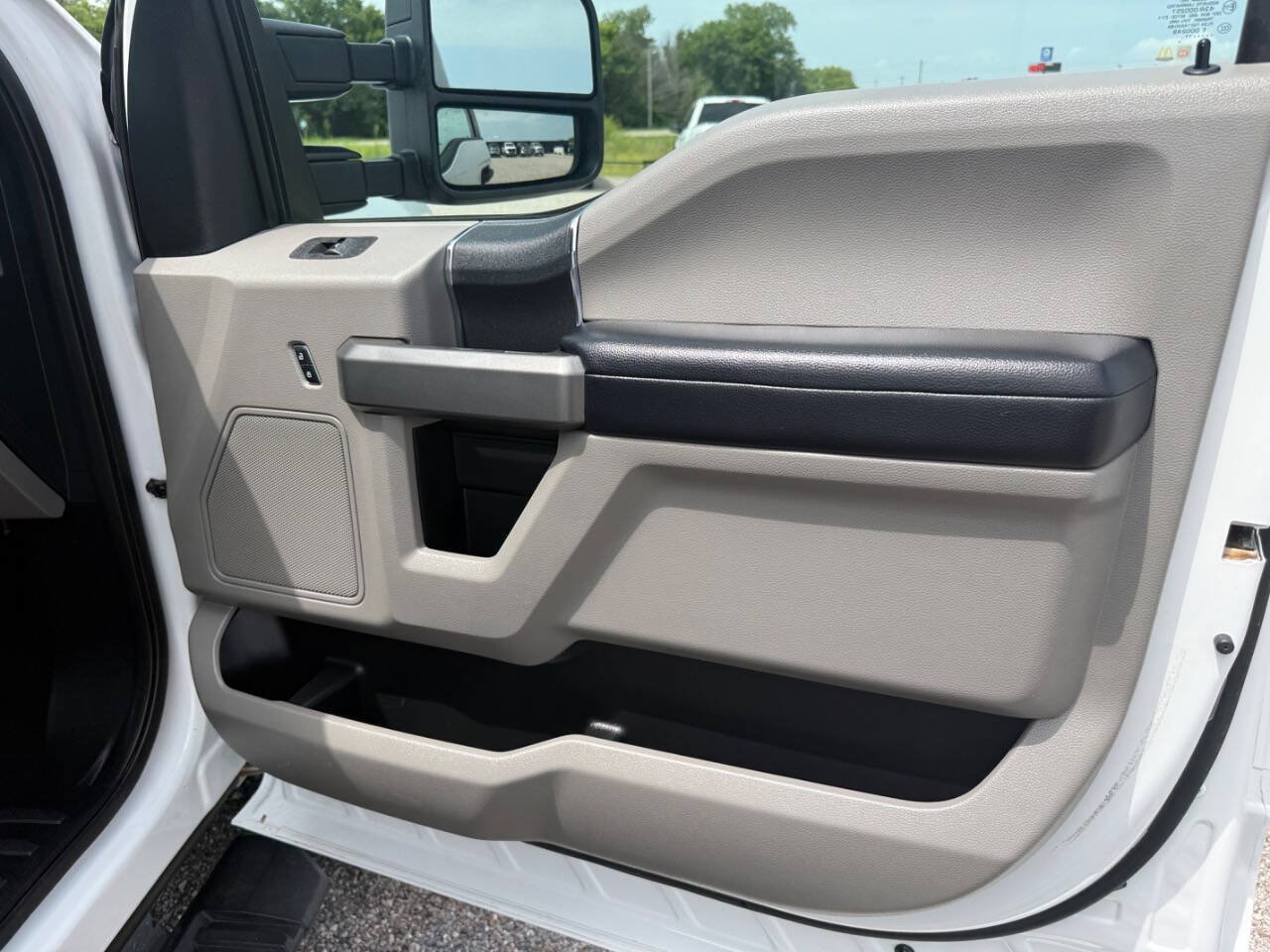 Used 2017 Ford F250 XLT w/ XLT Value Package AWD/4WD image 40
