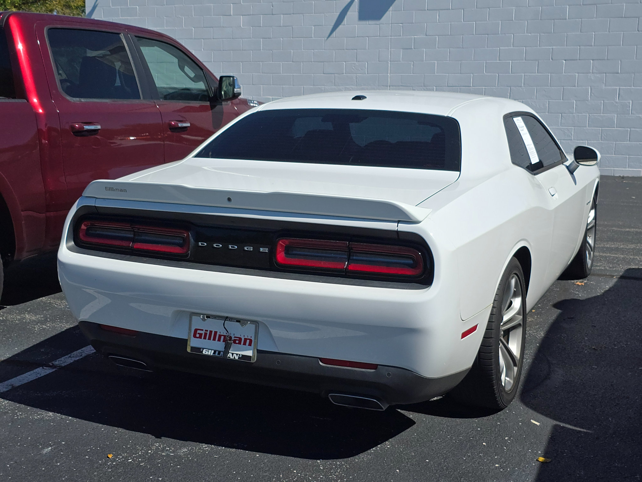 Used 2022 Dodge Challenger R/T RWD image 2