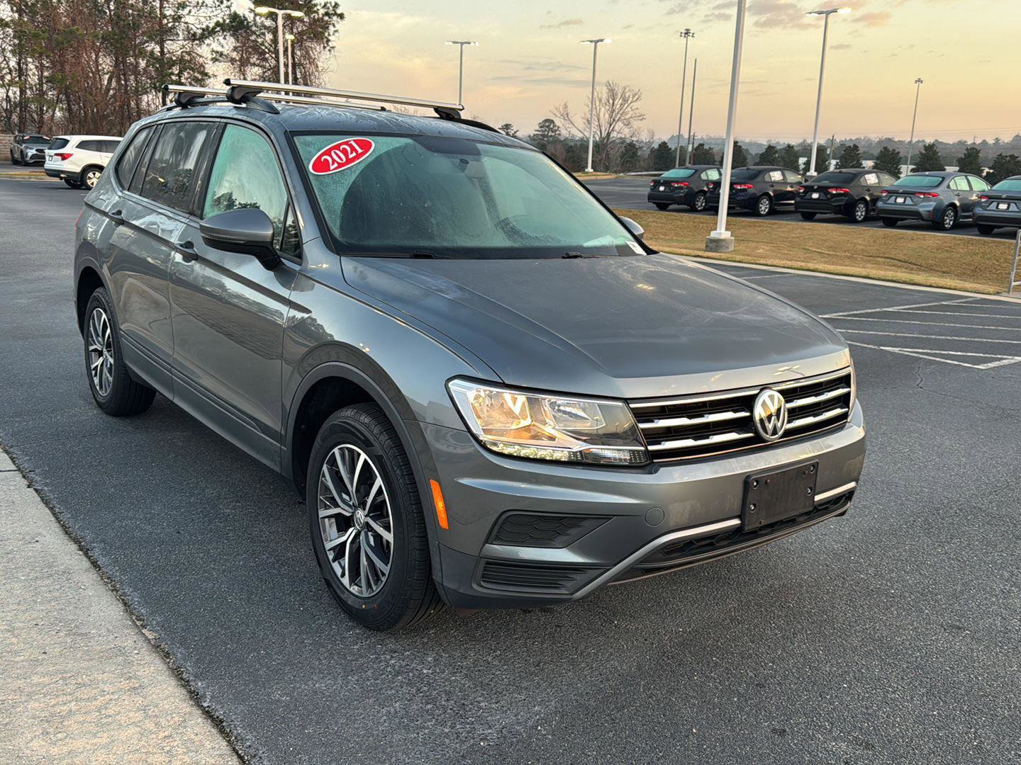 Used 2021 Volkswagen Tiguan S image 6