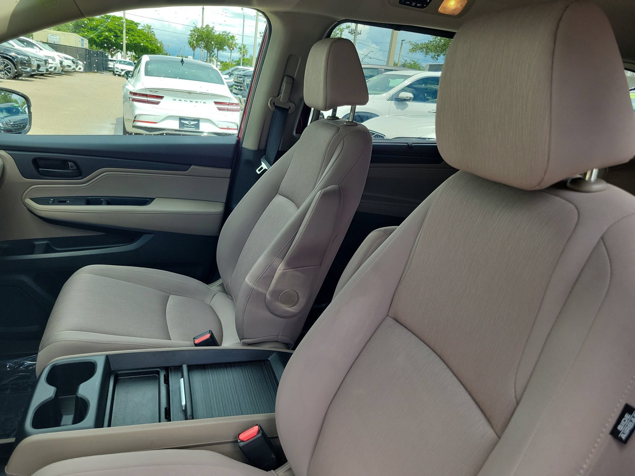 Used 2023 Honda Odyssey EX image 16