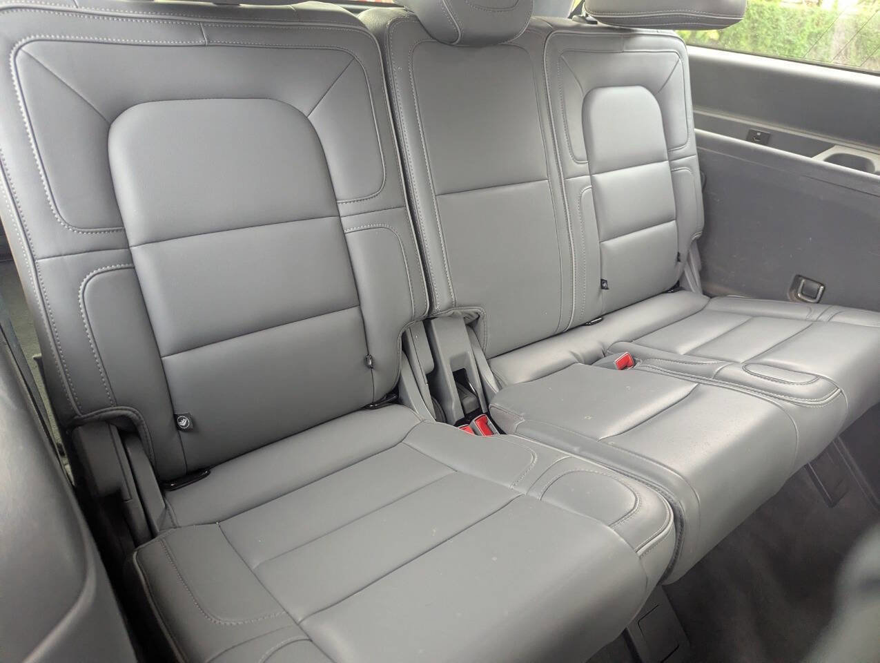 Used 2019 Lincoln Navigator L Reserve w/ Cargo Package AWD/4WD image 14