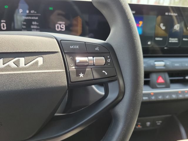 Used 2025 Kia K4 FWD image 19