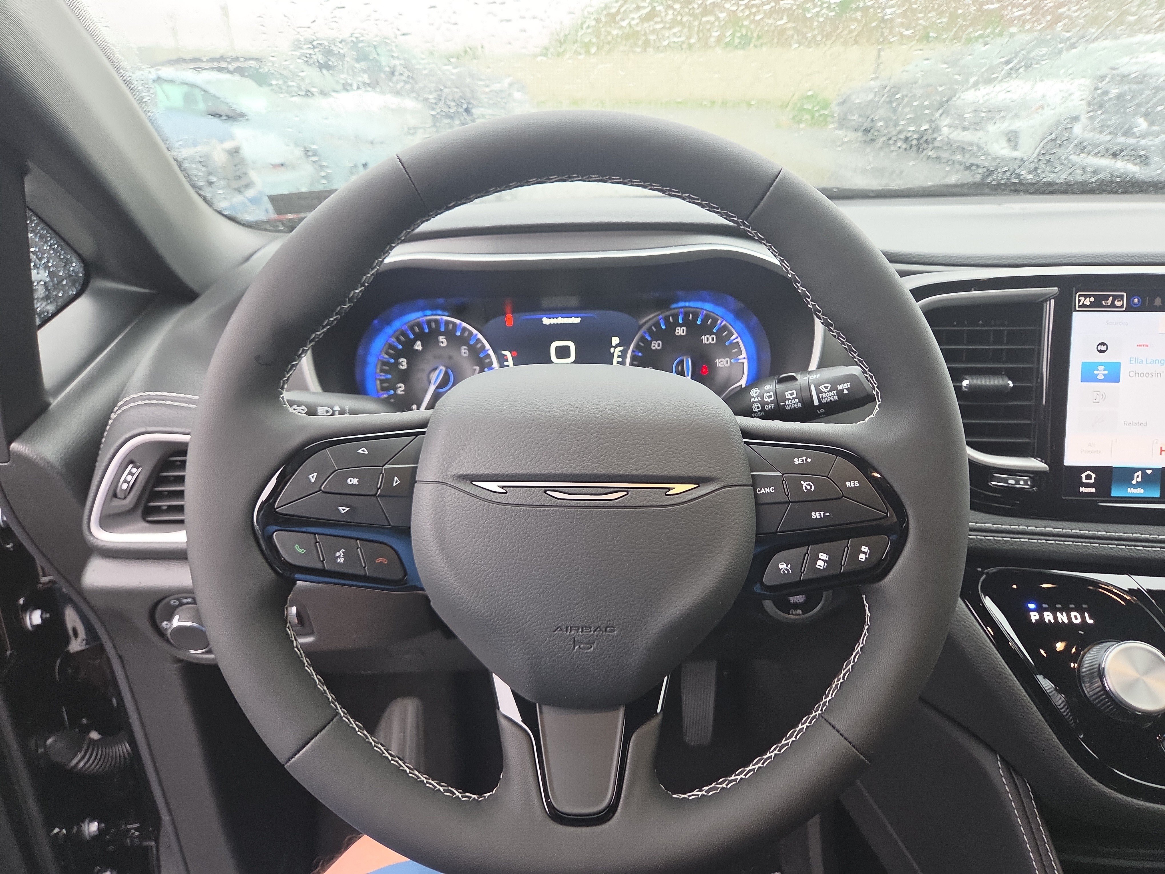 New 2027 Chrysler Pacifica Limited AWD/4WD image 3