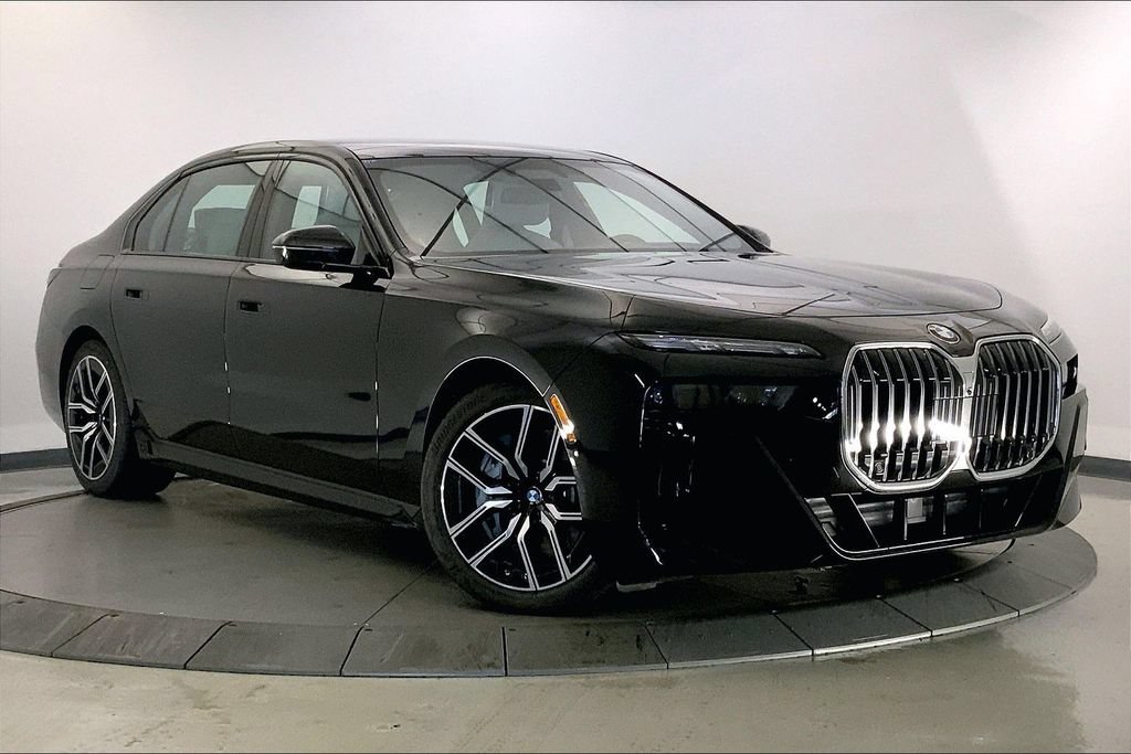 Certified 2023 BMW 760i xDrive w/ Executive Package AWD/4WD video 1