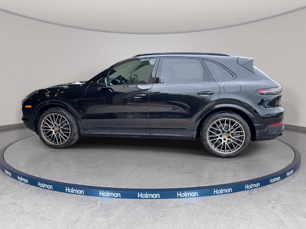 Used 2023 Porsche Cayenne Platinum Edition AWD/4WD image 9